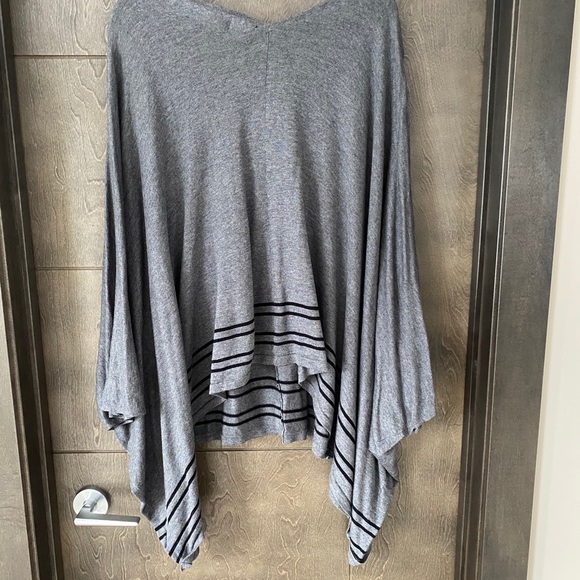 Grey with Black Stripe Lightweight Poncho - Picture 3 of 4